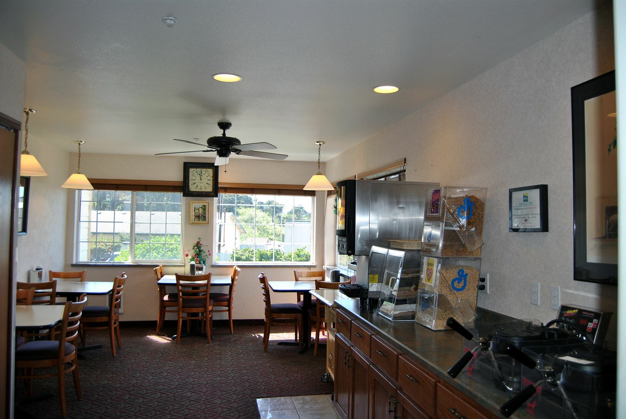 Paradise Inn & Suites At לינקולן סיטי מראה חיצוני תמונה